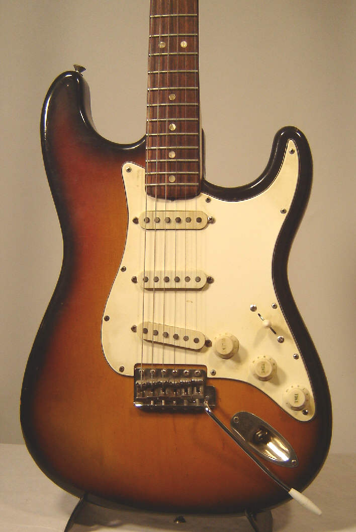 Fender Stratocaster 1970 sunburst b.jpg